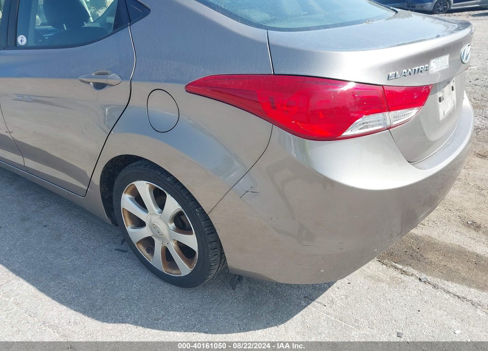 2011 HYUNDAI ELANTRA LIMITED VIN: 5NPDH4AE5BH056937
