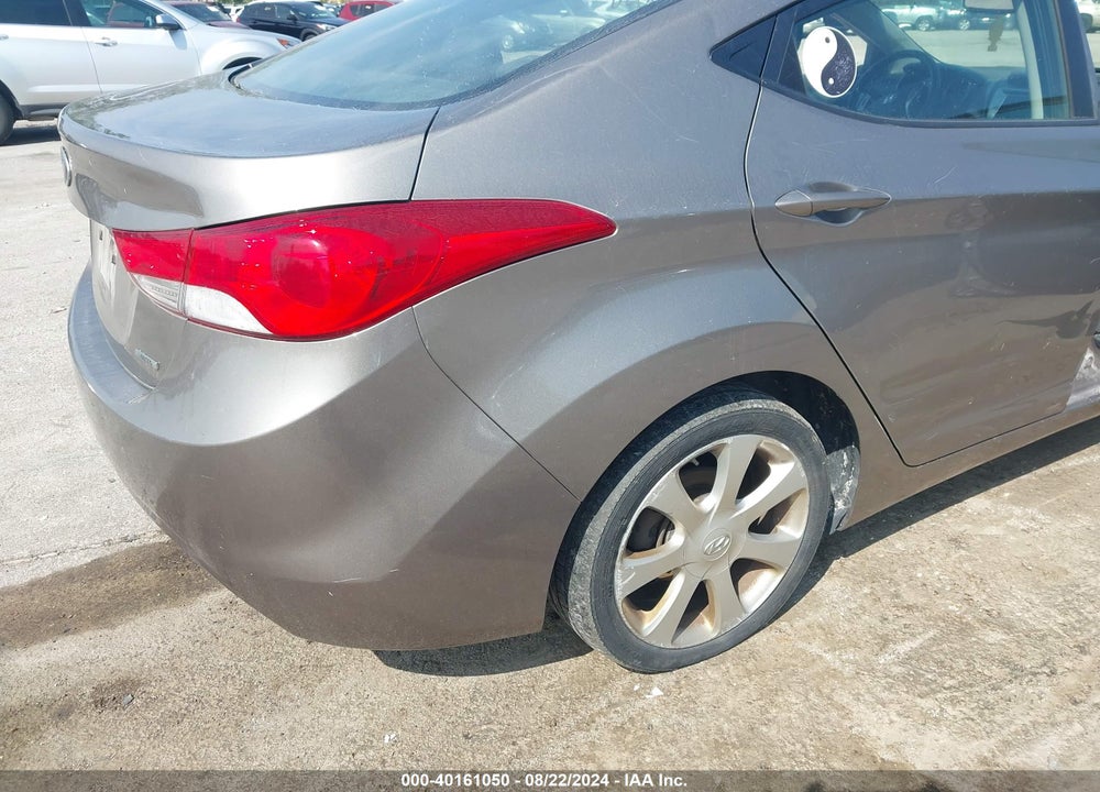 2011 HYUNDAI ELANTRA LIMITED VIN: 5NPDH4AE5BH056937