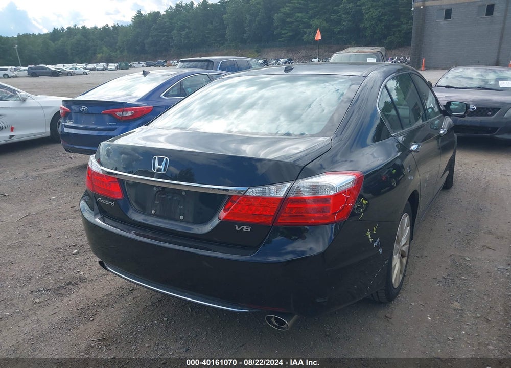 2015 HONDA ACCORD EX-L V-6 VIN: 1HGCR3F84FA020967