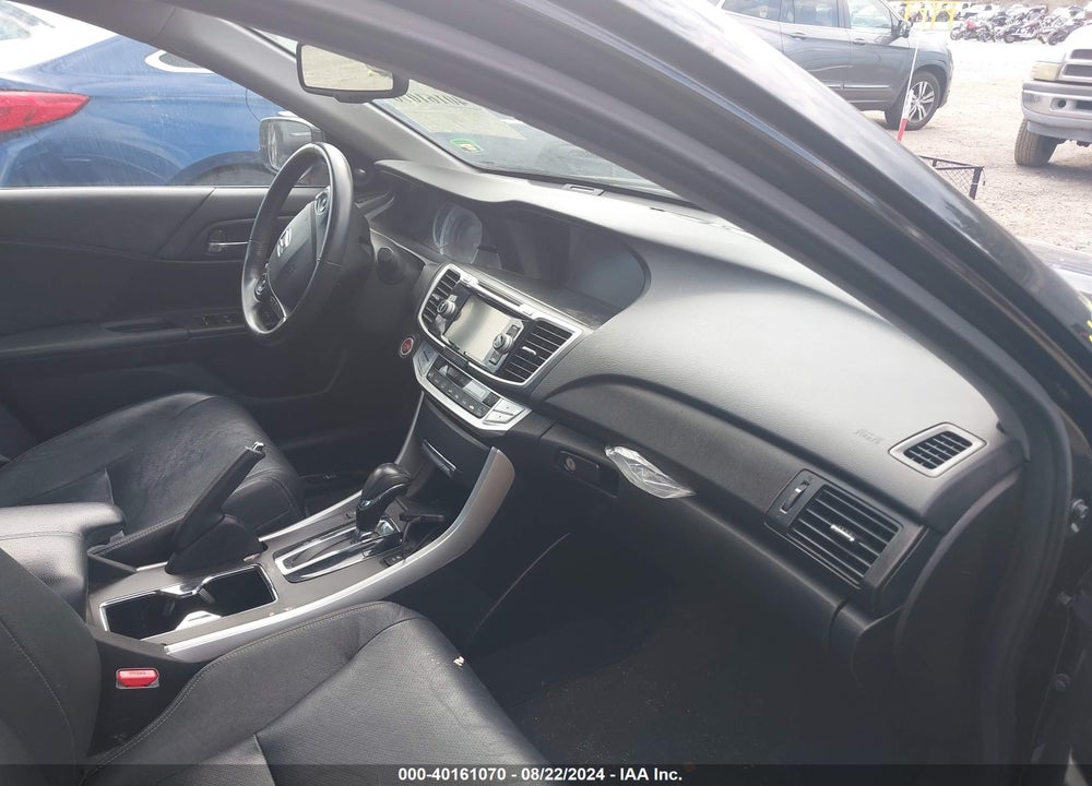 2015 HONDA ACCORD EX-L V-6 VIN: 1HGCR3F84FA020967