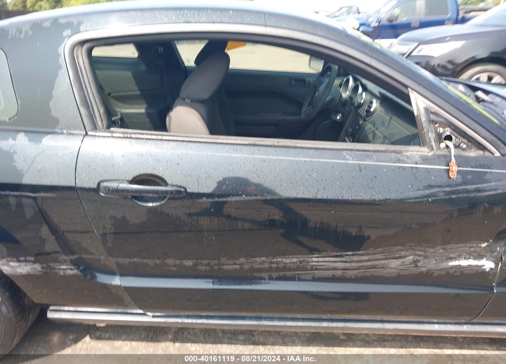 2005 FORD MUSTANG V6 DELUXE/V6 PREMIUM VIN: 1ZVFT80N155117671