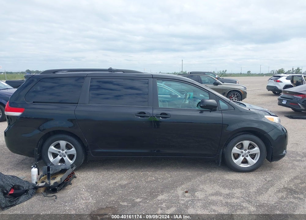 2013 TOYOTA SIENNA LE V6 8 PASSENGER VIN: 5TDKK3DC0DS336145