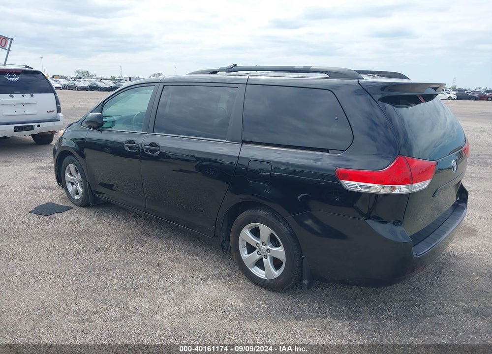 2013 TOYOTA SIENNA LE V6 8 PASSENGER VIN: 5TDKK3DC0DS336145