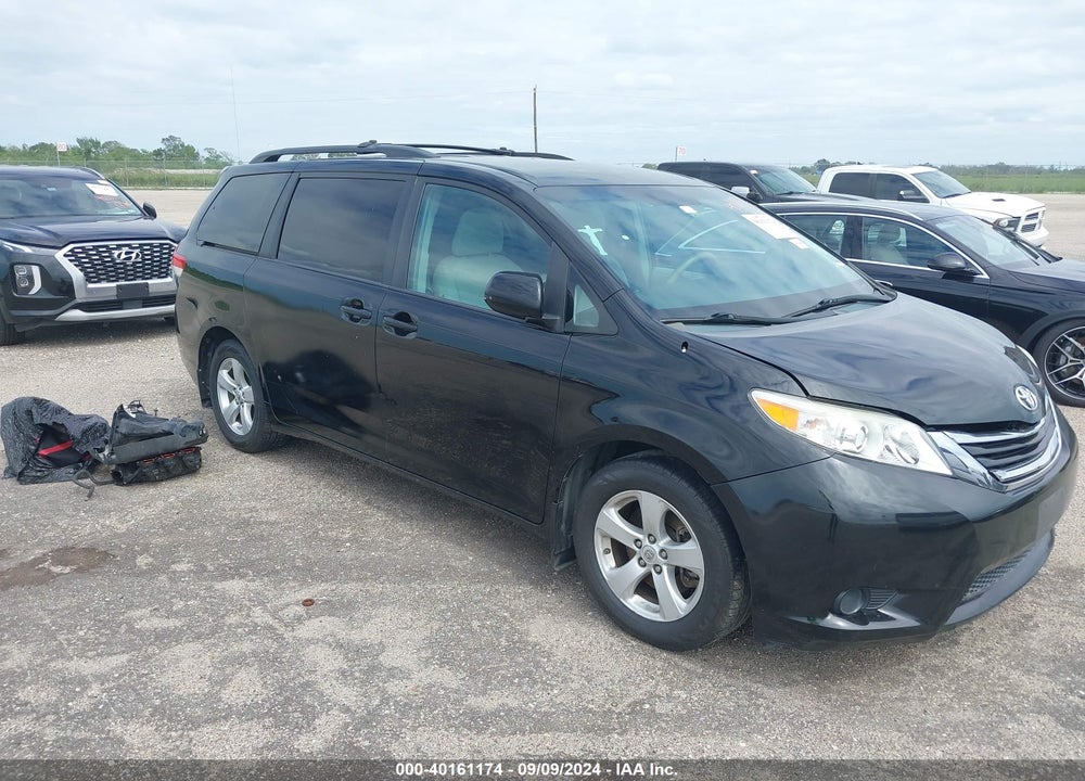 2013 TOYOTA SIENNA LE V6 8 PASSENGER VIN: 5TDKK3DC0DS336145
