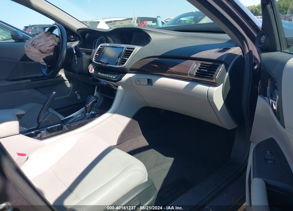 2016 HONDA ACCORD EX-L V-6 VIN: 1HGCR3F88GA030614