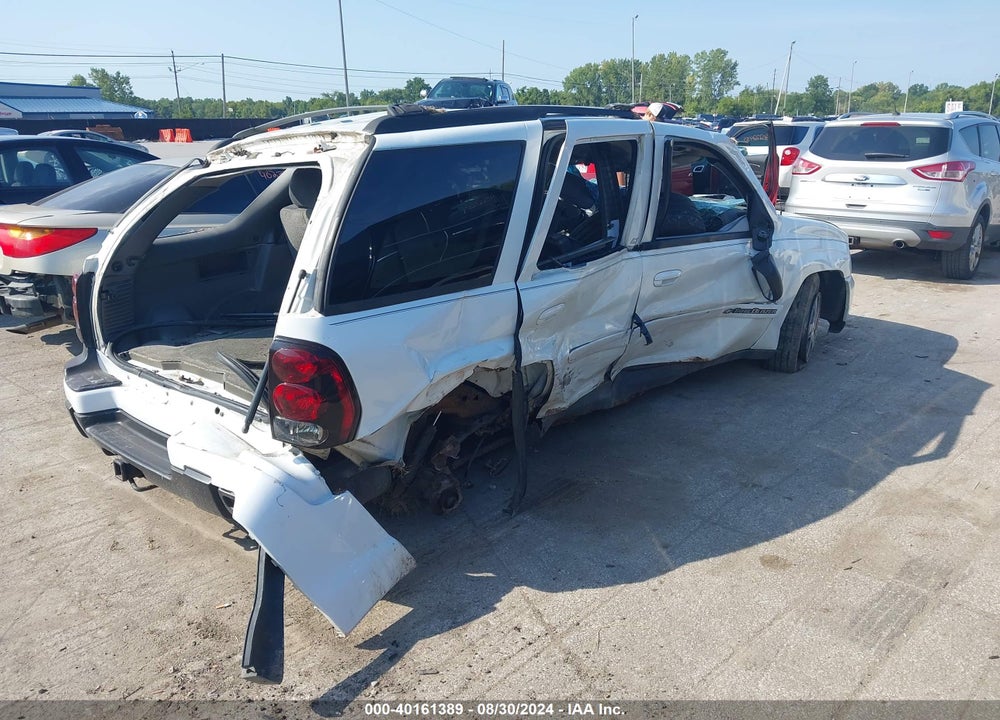 2004 CHEVROLET TRAILBLAZER LT VIN: 1GNDT13S442224868