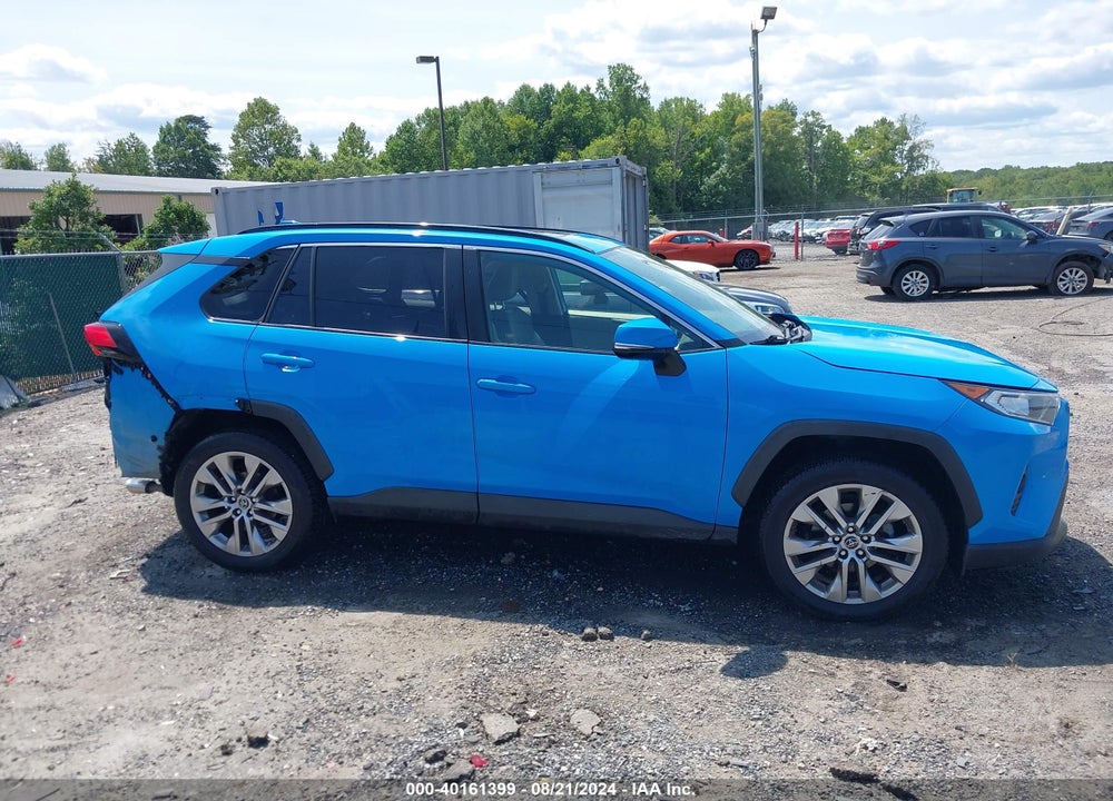 2019 TOYOTA RAV4 XLE PREMIUM VIN: JTMA1RFV3KD022417