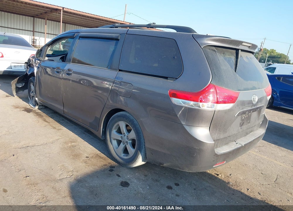 2011 TOYOTA SIENNA LE V6 VIN: 5TDKK3DC1BS130880