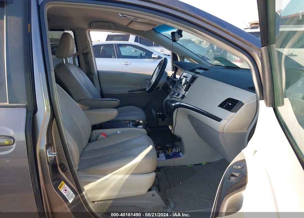 2011 TOYOTA SIENNA LE V6 VIN: 5TDKK3DC1BS130880