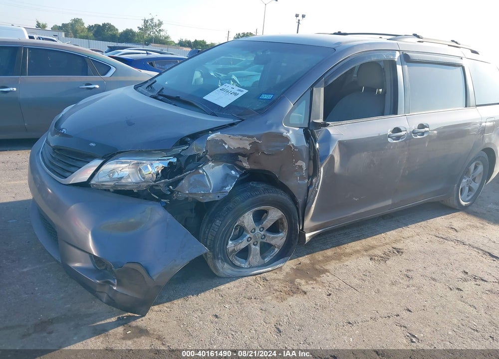 2011 TOYOTA SIENNA LE V6 VIN: 5TDKK3DC1BS130880