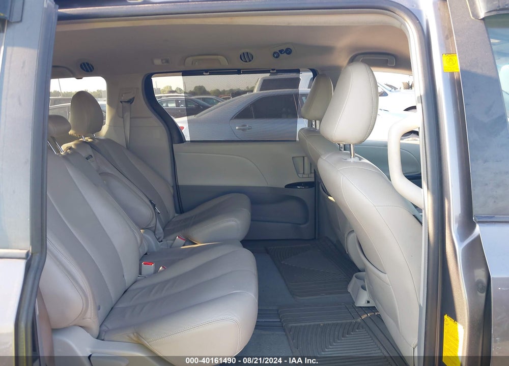 2011 TOYOTA SIENNA LE V6 VIN: 5TDKK3DC1BS130880