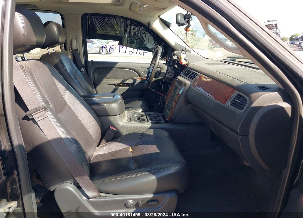 2013 CHEVROLET SUBURBAN 1500 LTZ VIN: 1GNSKKE74DR177910