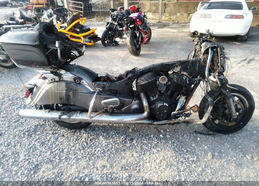 2016 INDIAN MOTORCYCLE CO. ROADMASTER VIN: 56KTRAAA3G3337765
