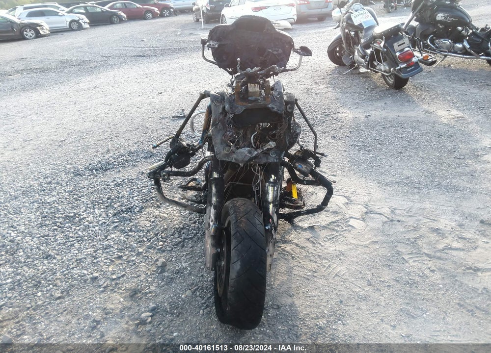 2016 INDIAN MOTORCYCLE CO. ROADMASTER VIN: 56KTRAAA3G3337765