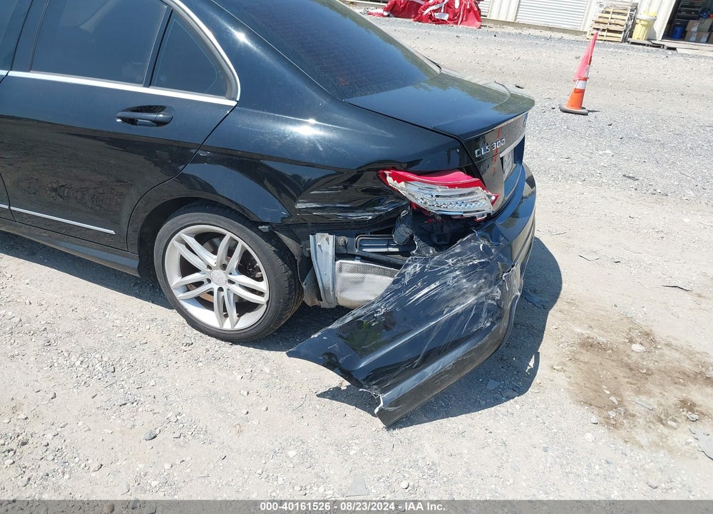 2014 MERCEDES-BENZ C 300 VIN: WDDGF8AB8EG220308
