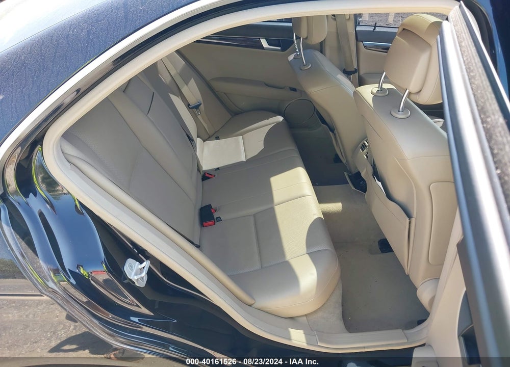 2014 MERCEDES-BENZ C 300 VIN: WDDGF8AB8EG220308