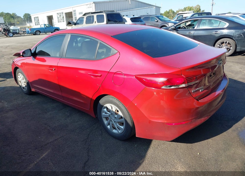 2018 HYUNDAI ELANTRA SE VIN: 5NPD74LF0JH264585