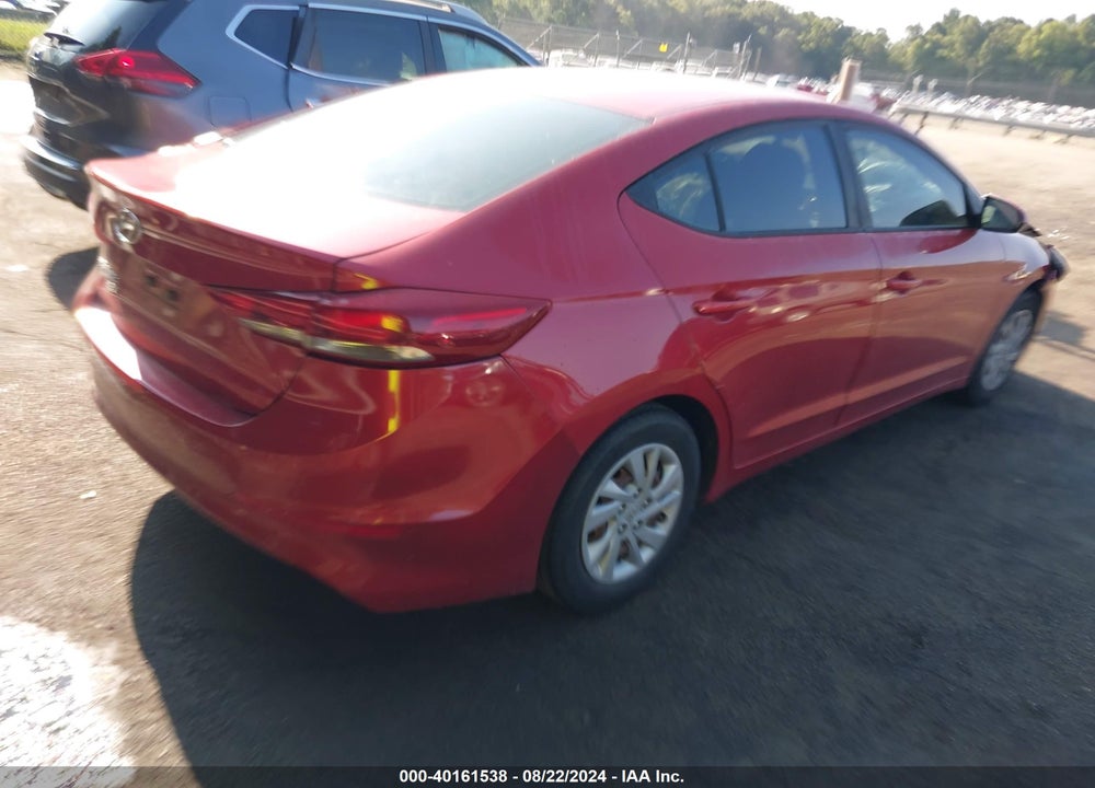 2018 HYUNDAI ELANTRA SE VIN: 5NPD74LF0JH264585