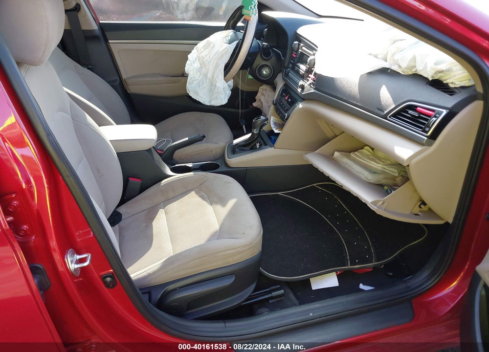 2018 HYUNDAI ELANTRA SE VIN: 5NPD74LF0JH264585