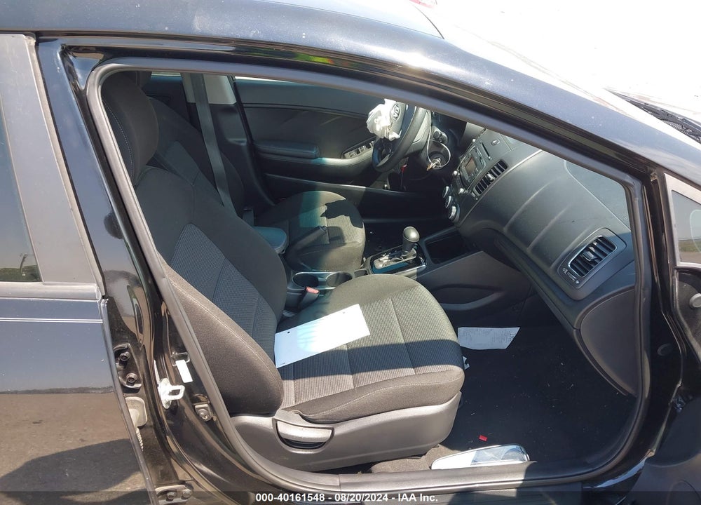 2017 KIA FORTE LX VIN: KNAFK5A8XH5712050