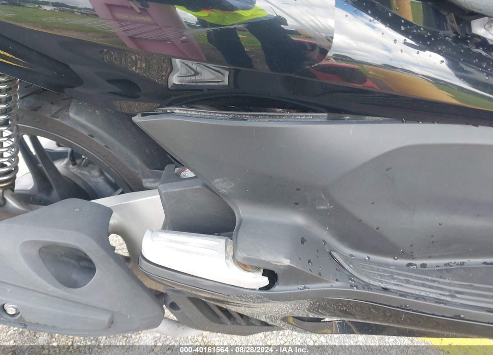 2013 HONDA PCX 150 VIN: MLHKF121XD5002153