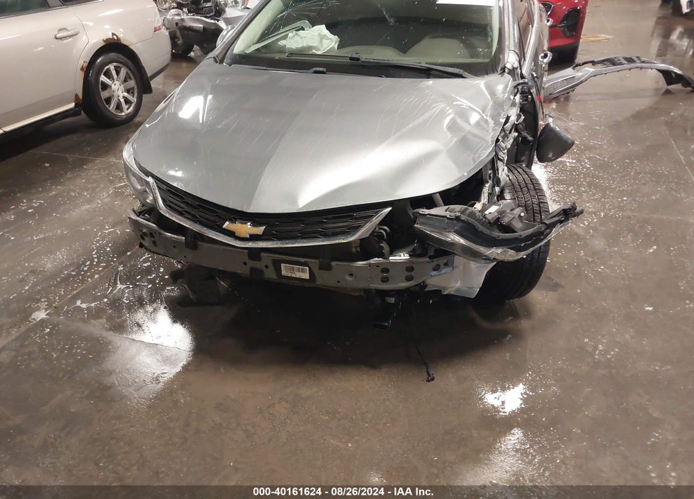 2018 CHEVROLET CRUZE LT AUTO VIN: 1G1BE5SM8J7147899