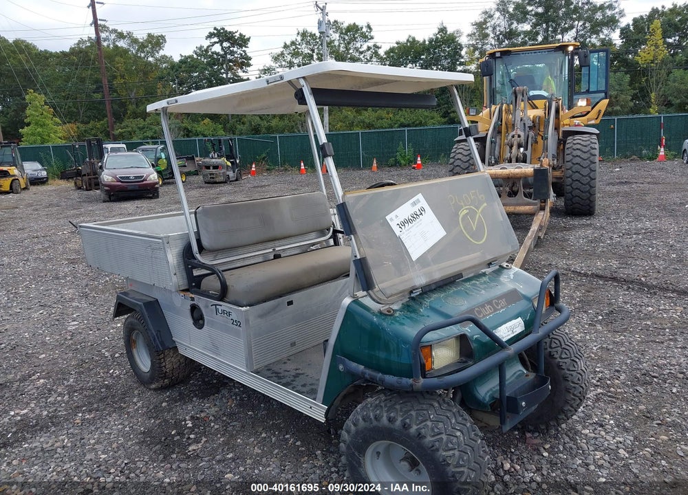 2010 CLUB CAR GOLF CART VIN: XG1021-098438