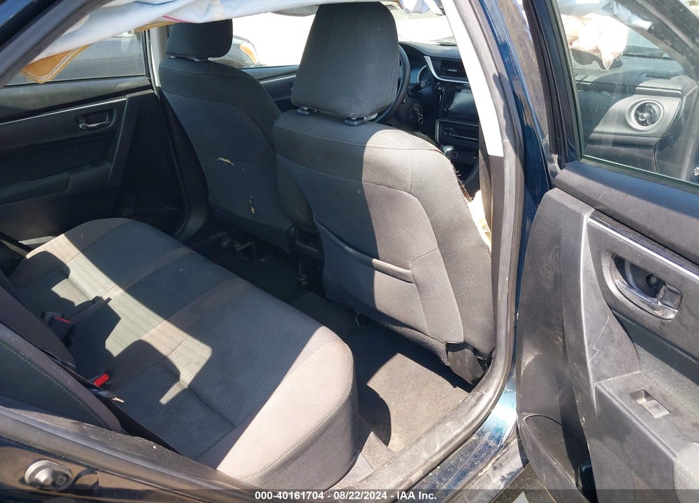 2018 TOYOTA COROLLA LE VIN: 5YFBURHE2JP845652