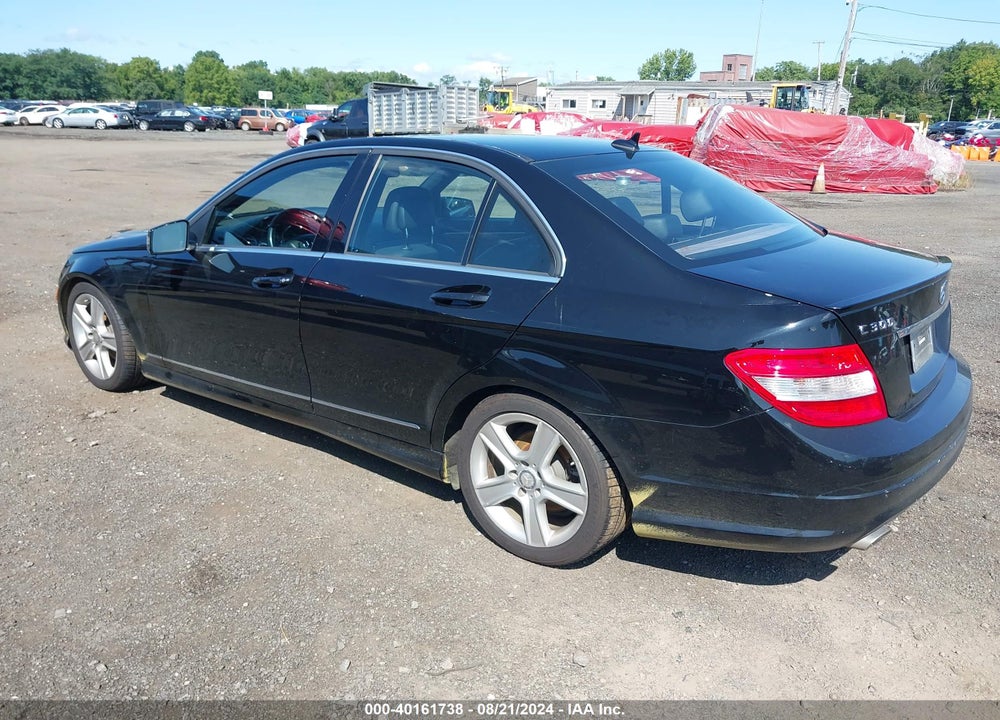 2011 MERCEDES-BENZ C 300 VIN: WDDGF8BB0BR133615