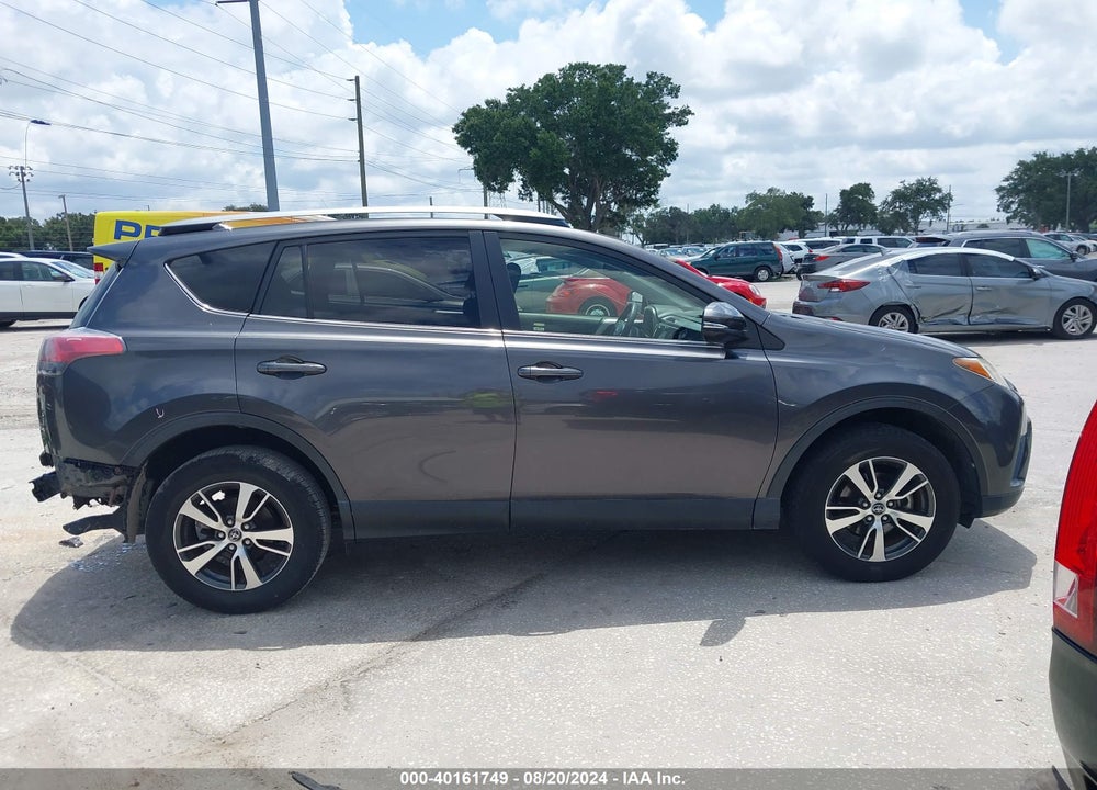 2017 TOYOTA RAV4 XLE VIN: JTMWFREV4HJ714902
