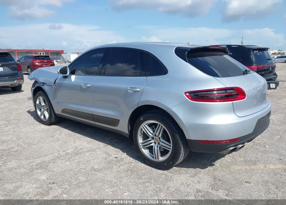 2015 PORSCHE MACAN S VIN: WP1AB2A5XFLB59568