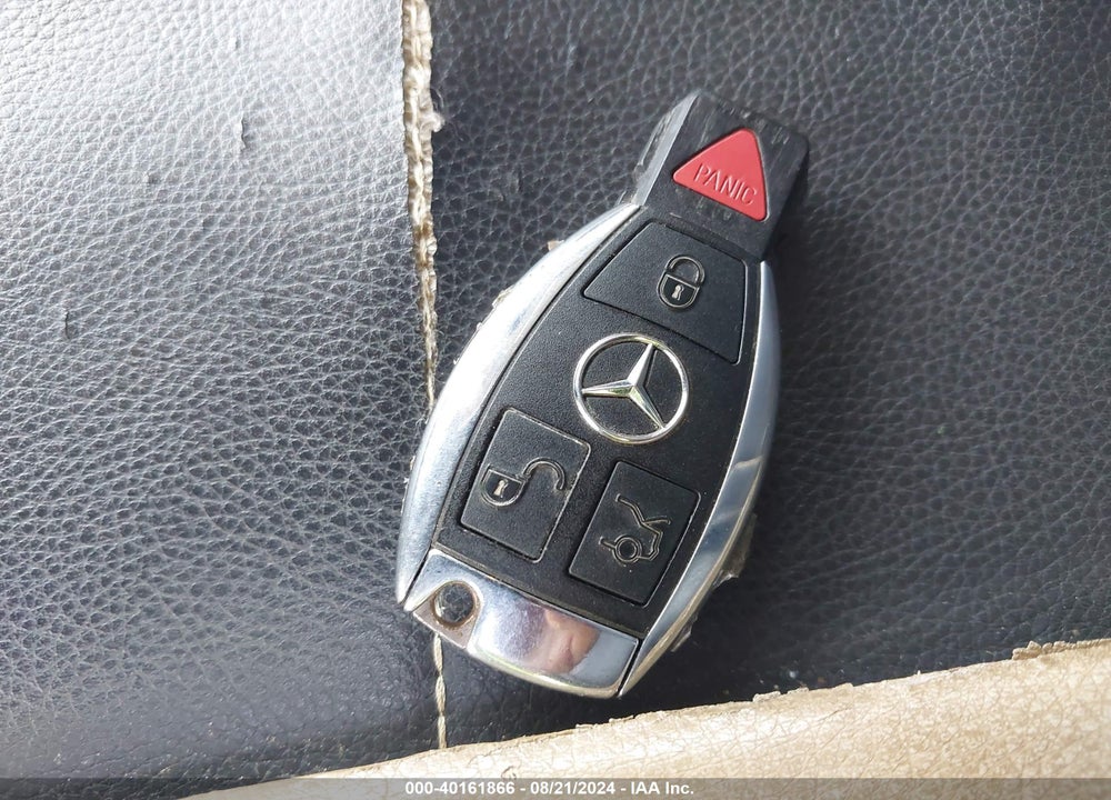 2011 MERCEDES-BENZ GL 450 4MATIC VIN: 4JGBF7BE4BA670247