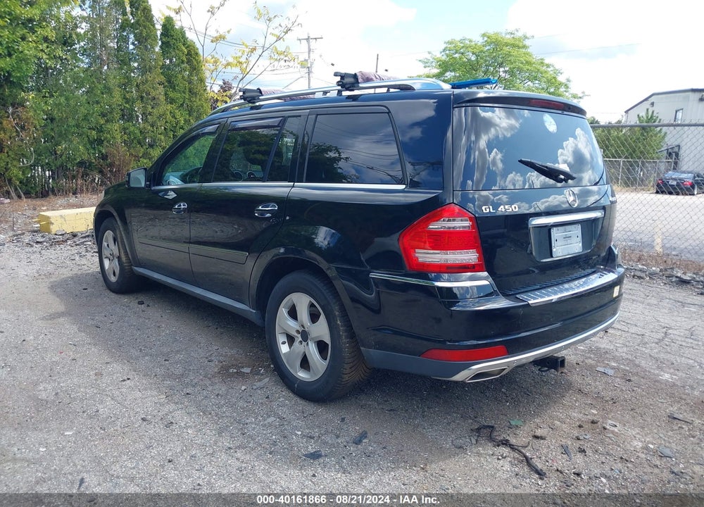 2011 MERCEDES-BENZ GL 450 4MATIC VIN: 4JGBF7BE4BA670247