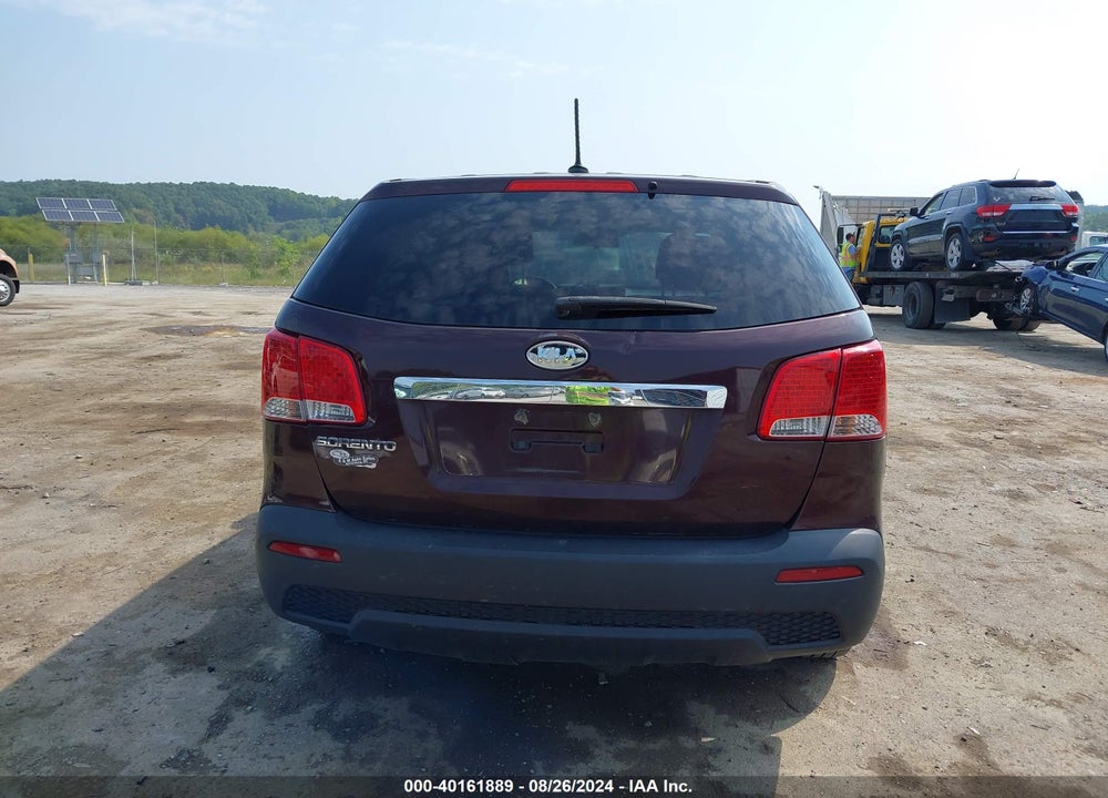 2011 KIA SORENTO LX VIN: 5XYKT3A17BG079771