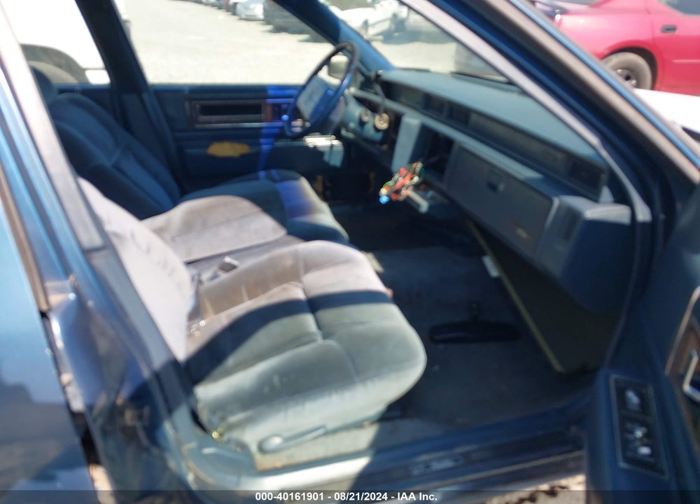 1992 CADILLAC DEVILLE VIN: 1G6CD53B0N4233603
