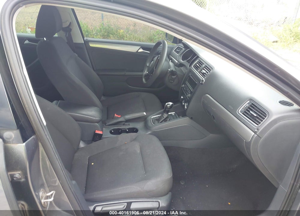 2015 VOLKSWAGEN JETTA 1.8T SE VIN: 3VWD17AJXFM411942