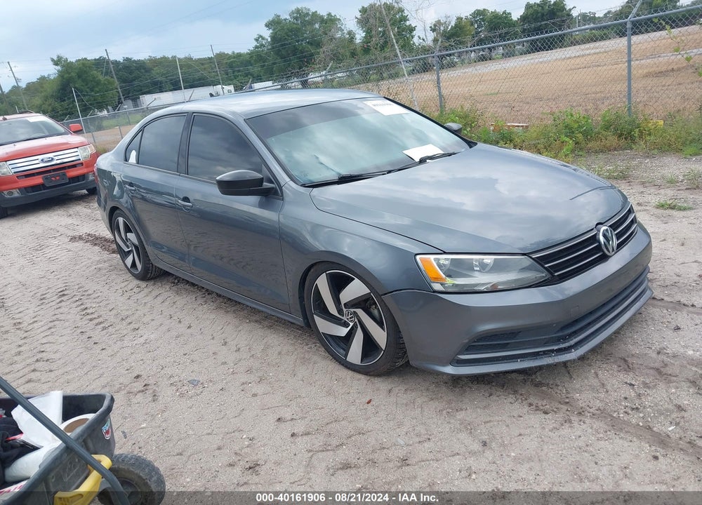 2015 VOLKSWAGEN JETTA 1.8T SE VIN: 3VWD17AJXFM411942