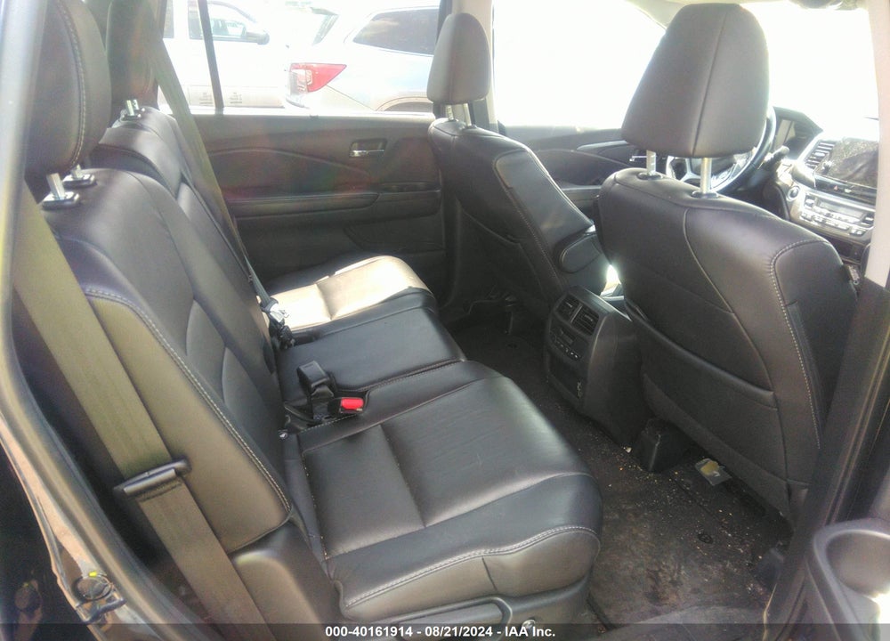 2021 HONDA PILOT AWD SPECIAL EDITION VIN: 5FNYF6H23MB063899