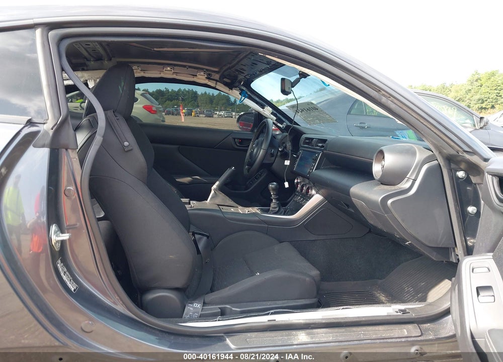 2022 TOYOTA GR86 VIN: JF1ZNBB14N9757678