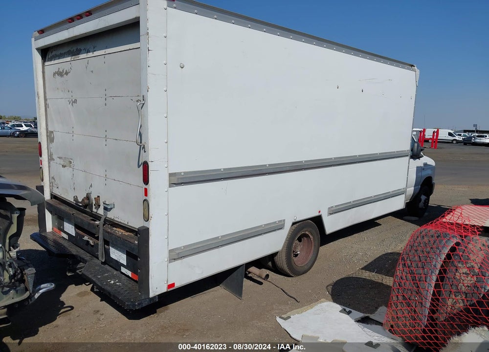 2009 FORD E-350 CUTAWAY VIN: 1FDWE35L29DA36998