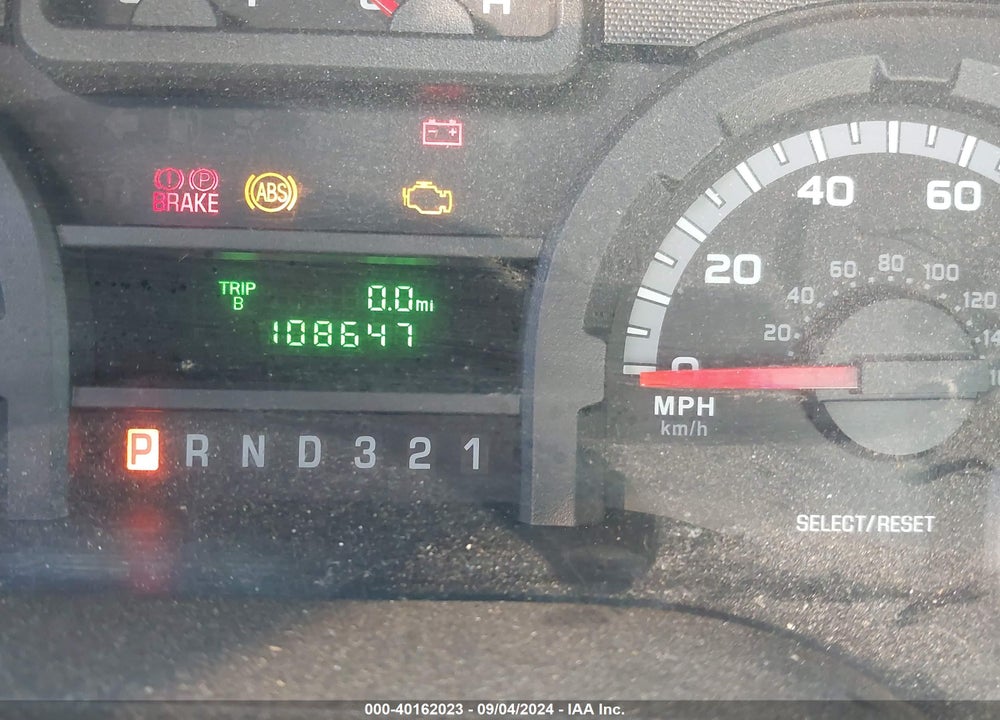 2009 FORD E-350 CUTAWAY VIN: 1FDWE35L29DA36998