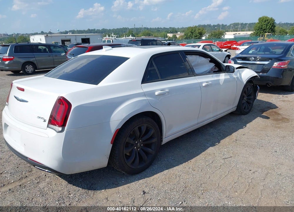 2018 CHRYSLER 300 300S VIN: 2C3CCABG2JH269848