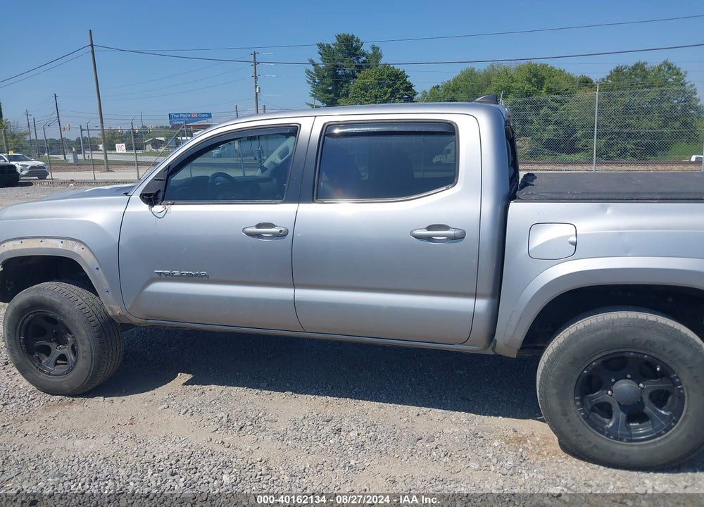 2018 TOYOTA TACOMA SR5 V6 VIN: 3TMAZ5CN9JM075311