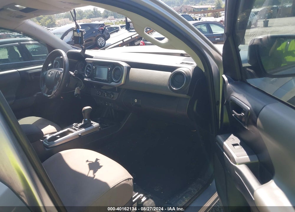 2018 TOYOTA TACOMA SR5 V6 VIN: 3TMAZ5CN9JM075311