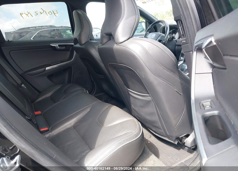 2016 VOLVO XC60 T6 DRIVE-E R-DESIGN PLATINUM VIN: YV449MRS9G2876726