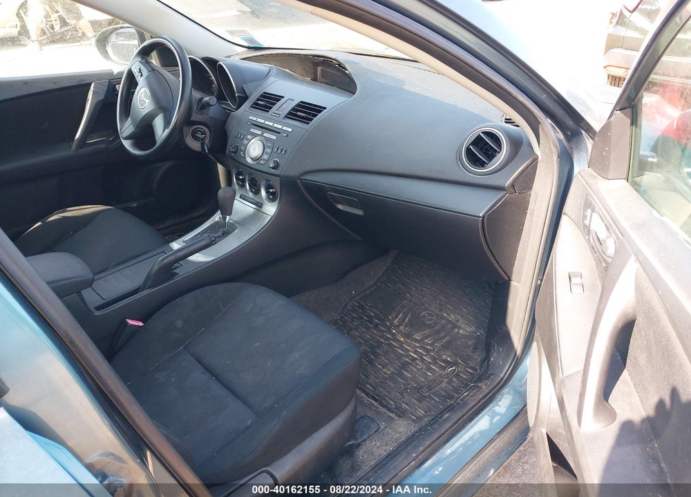2011 MAZDA 3 I SPORT VIN: JM1BL1UG4B1399036