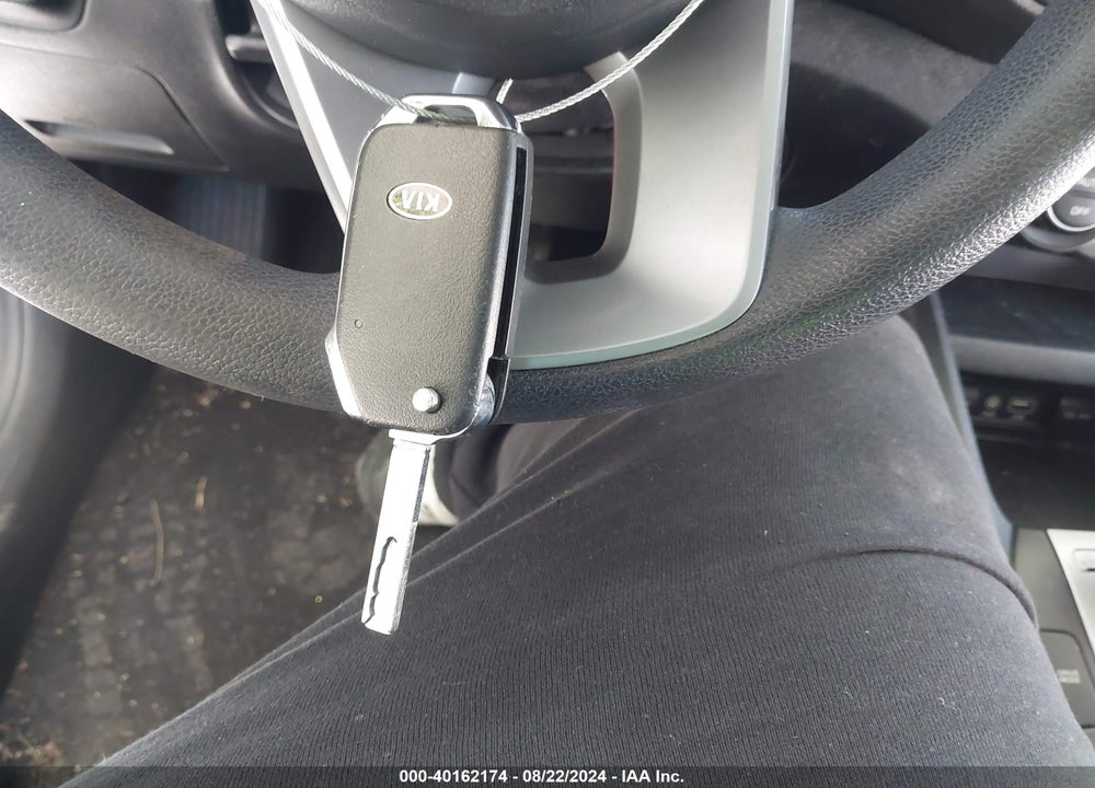 2019 KIA FORTE LXS VIN: 3KPF24AD6KE040493