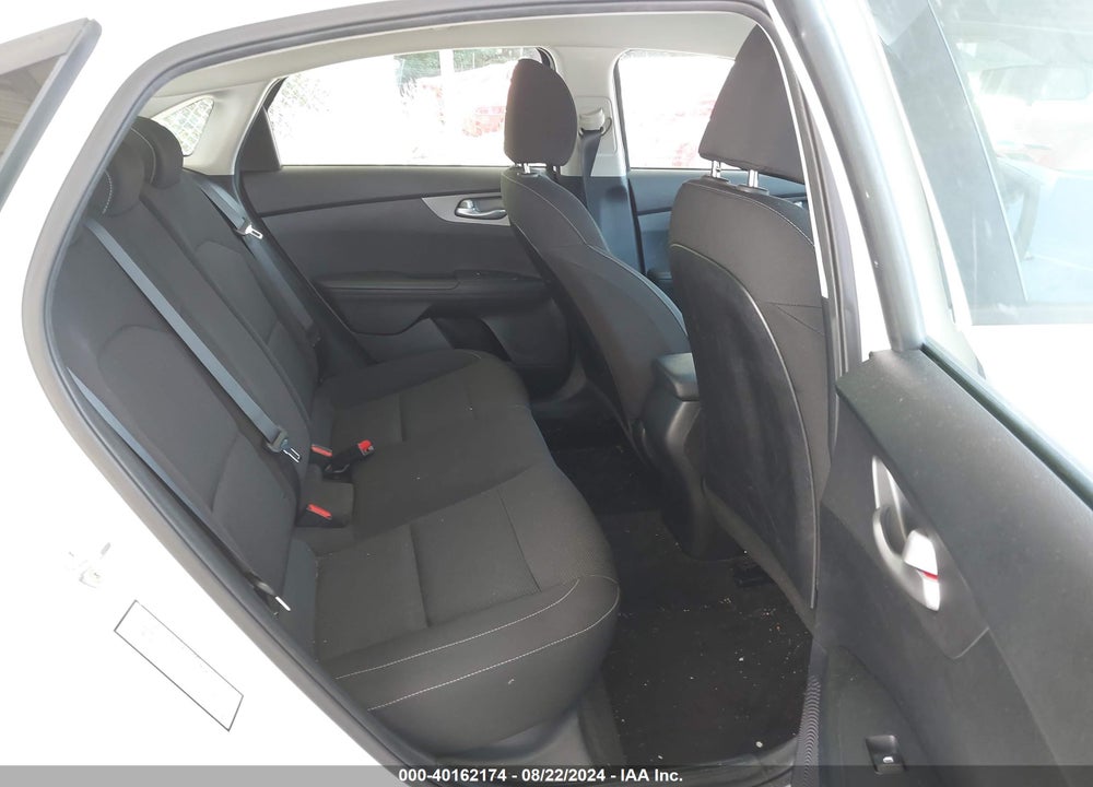 2019 KIA FORTE LXS VIN: 3KPF24AD6KE040493