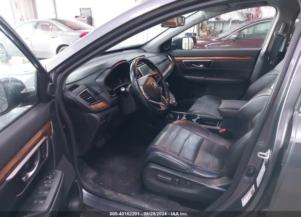 2018 HONDA CR-V TOURING VIN: 2HKRW2H97JH627304