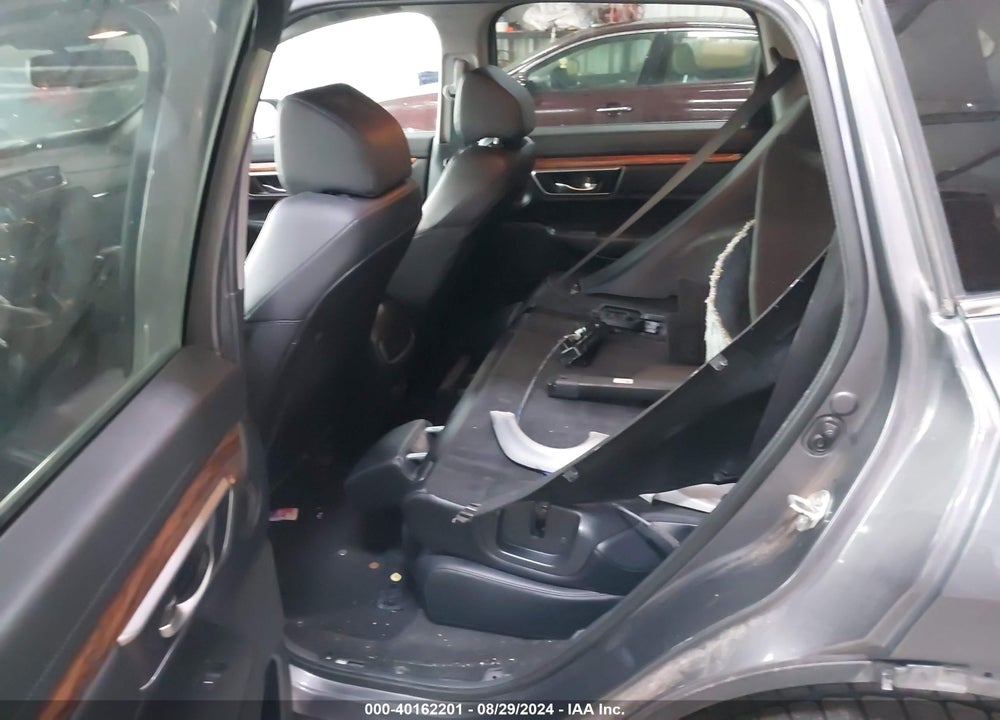 2018 HONDA CR-V TOURING VIN: 2HKRW2H97JH627304